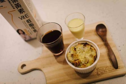 【開箱】福樂葉黃素低脂牛乳，許家庭一個清晰明亮的視界