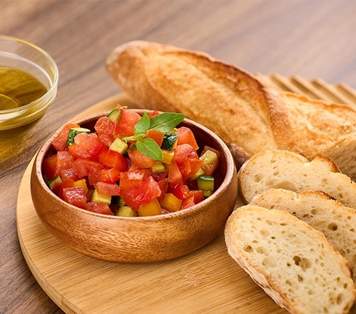 莎莎醬佐法國麵包 莎莎醬佐法國麵包